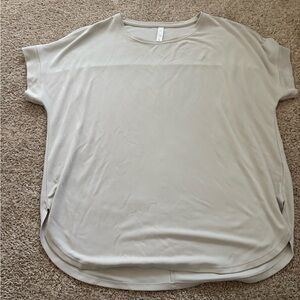 STYLUS Women's Beige Short Sleeve Top